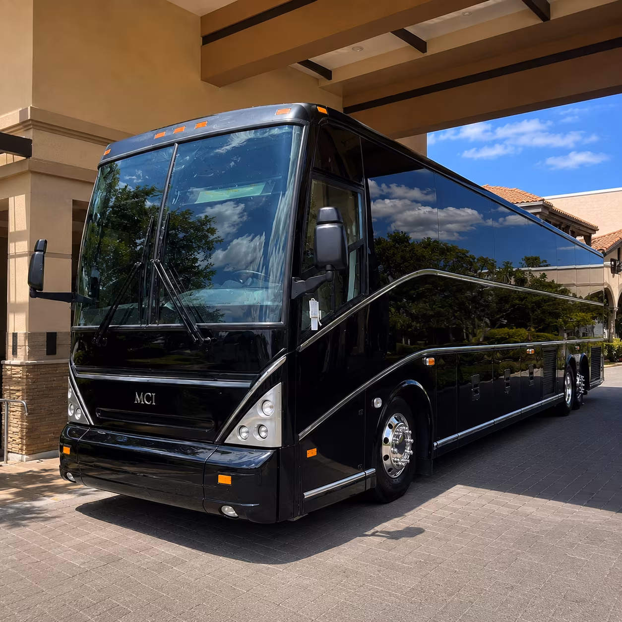 smooth festival buses for tempe beach park and mill avenue events